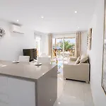 Mango La Caleta Hideaway