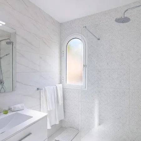Mango La Caleta Hideaway * 아데제